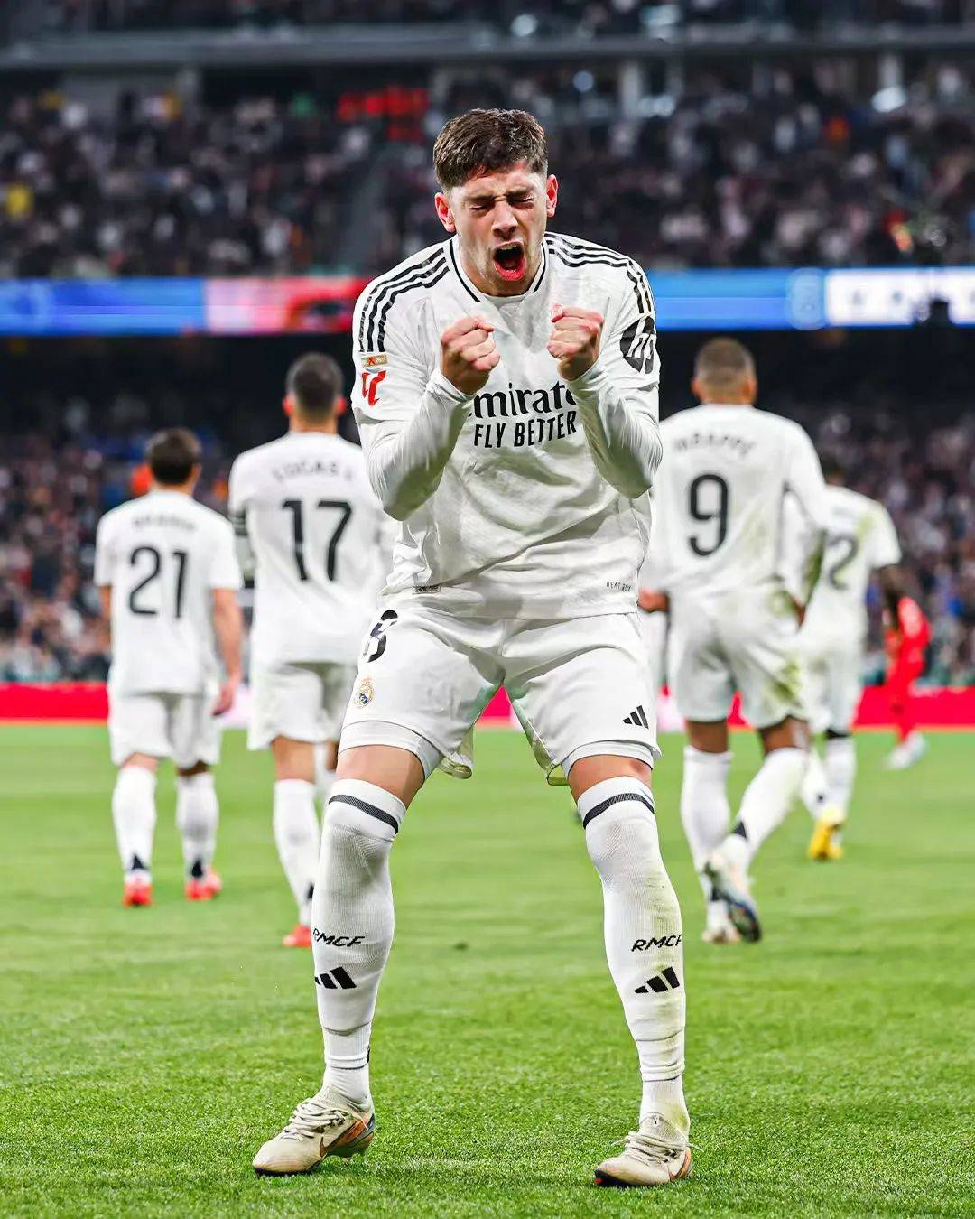 关键时刻体能课后，塞维利亚复出首秀备战西甲，更衣室稳定，控场能力受关注(塞维利亚阵容)