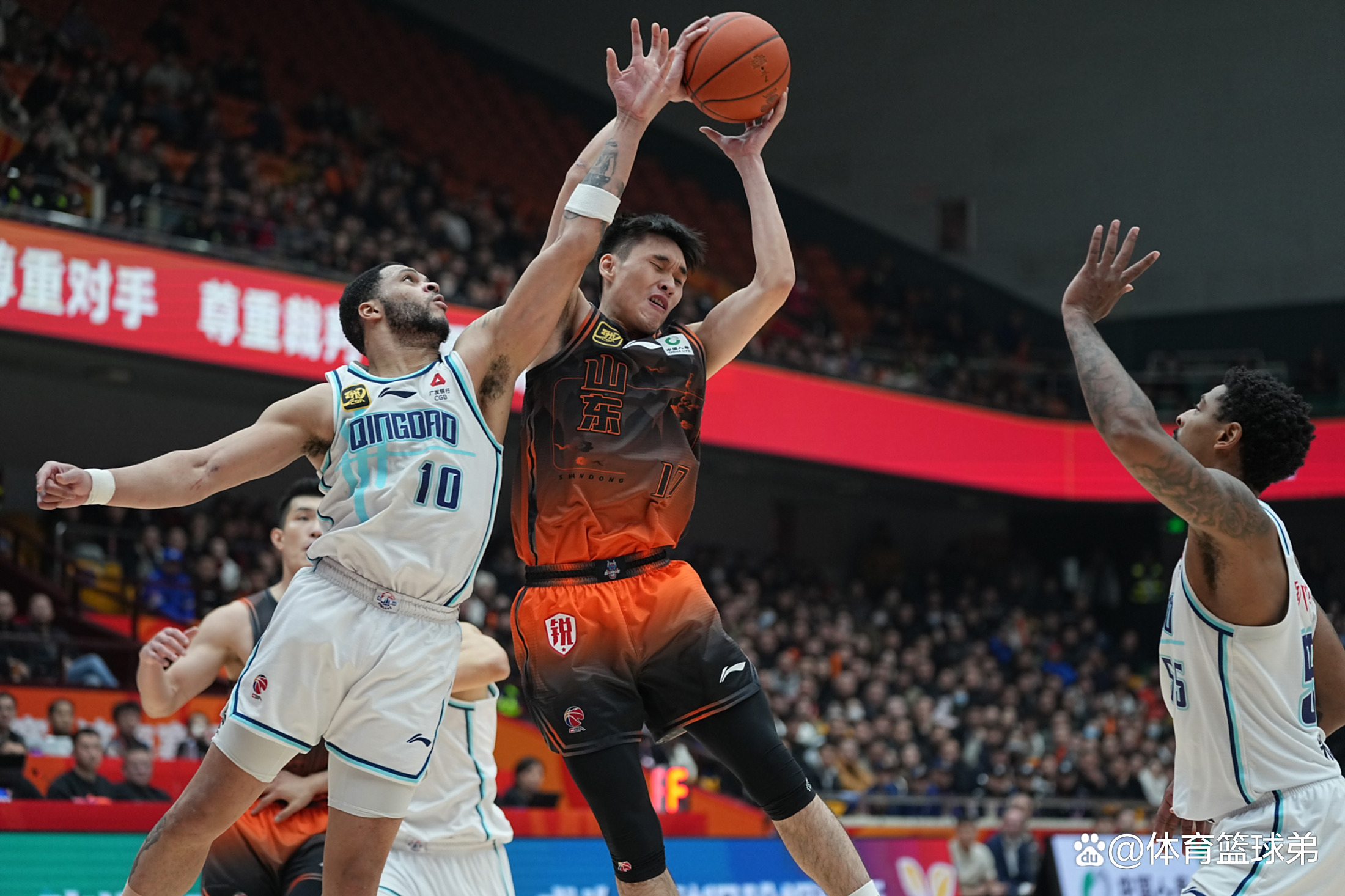 赛地聚焦：意大利杯清晨热度飙升，广厦男篮队长鼓劲，更衣室稳定，球探报告显示潜力的简单介绍