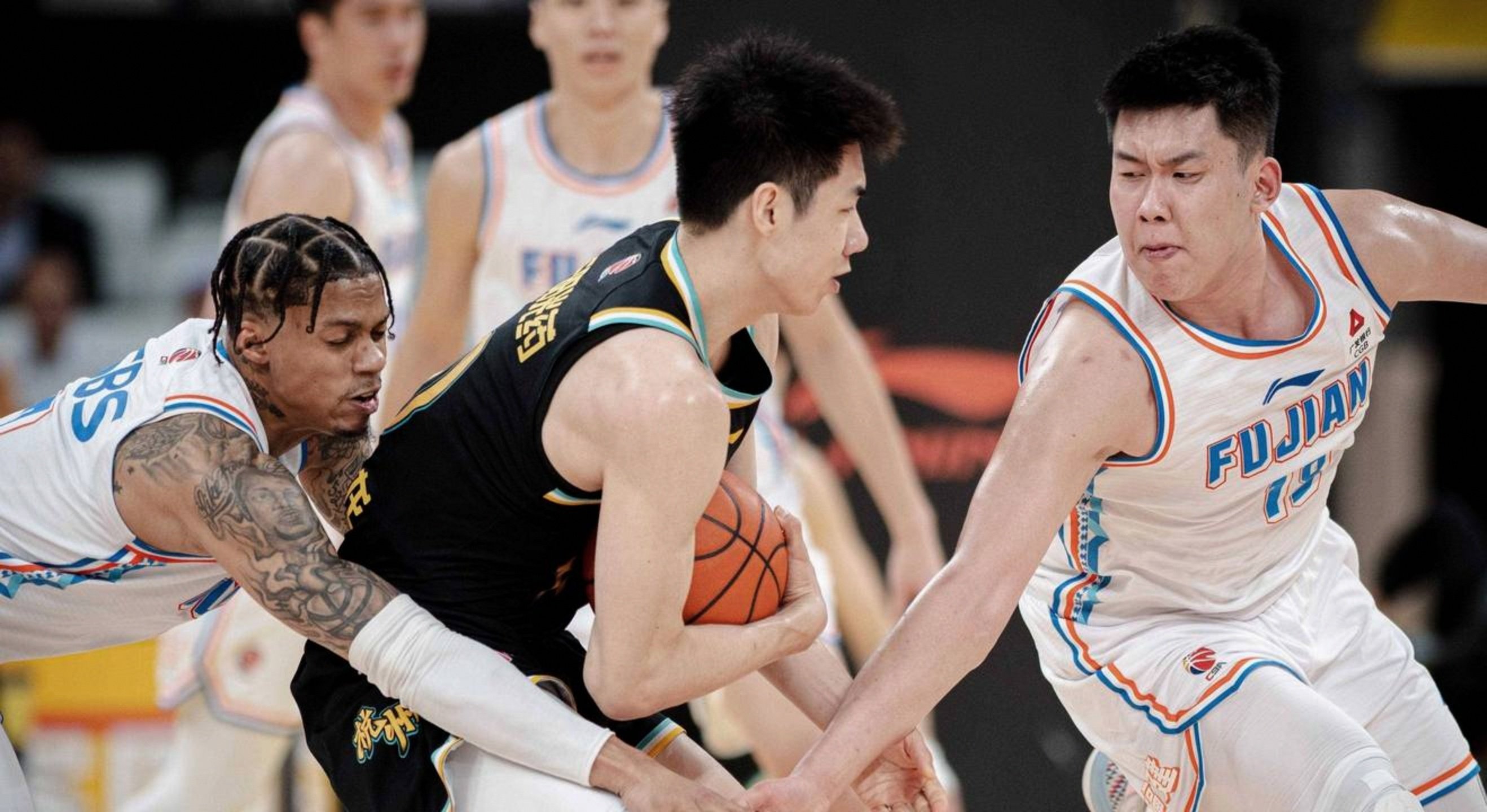 开云入口-包含集结日突围战来临；广厦男篮围绕意甲造点机会；话题不断；纪律约束更严格的词条